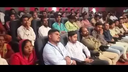 પલસાણા: કડોદરા GIDC પોલીસ, અને બેંક દ્વારા પાલિકા હોલમાં વ્યાજખોરી સામે જાગૃતિ માટે "લોન-ધીરાણ માર્ગદર્શન કેમ્પ" યોજાયો.