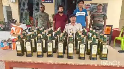 सोनबरसा: सोनबरसा पुलिस ने पटना के तस्कर को अंग्रेजी शराब के साथ किया गिरफ्तार, डाक पार्सल वाहन भी जब्त