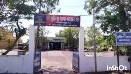 कुरूद: भखारा के जिला सहकारी बैंक के सामने एक व्यक्ति से 20 हजार रुपए से ज्यादा की नगदी रकम की हुई लूट
