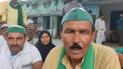 भारतीय किसान यूनियन ( टिकैत) की मासिक बैठक जिला अध्यक्ष डॉ चंद्रपाल सिंह