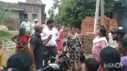जहानाबाद: जिले में विशेष गहन पुनरीक्षण कार्यक्रम के तहत मतदान केंद्रों का निरीक्षण, मतदाताओं से गणना प्रपत्र भरने की अपील