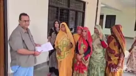मड़ावरा: धवा गाँव में अवैध शराब की बिक्री के विरोध में महिलाओं ने तहसीलदार को प्रार्थना पत्र दिया