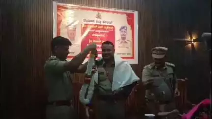ಧಾರವಾಡ: ಧಾರವಾಡ ಜಿಲ್ಲೆಯ ನೂತನ ಪೊಲೀಸ್ ವರಿಷ್ಠಾಧಿಕಾರಿಯಾಗಿ ಗುಂಜನ್ ಆರ್ಯ ಅವರು ಅಧಿಕಾರ ಸ್ವೀಕಾರ