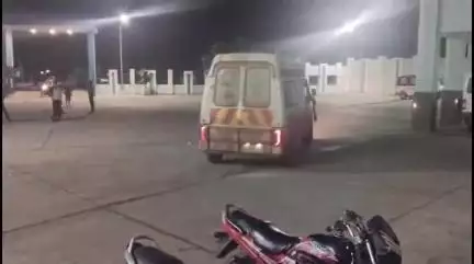 मनासा: कुकड़ेश्वर के पास दो बाइक की टक्कर में चार लोग गंभीर घायल, जिला अस्पताल रेफर