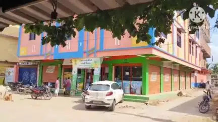 చెన్నూరు: పట్టణంలోని పలు ఫెర్టిలైజర్ షాపుల్లో విచారణ చేపట్టిన జిల్లా అధికార యంత్రాంగం