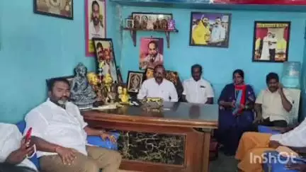 வாலாஜா: முத்து கடையில் உள்ள விசிக மாவட்ட அலுவலகத்தில் ஆலோசனைக் கூட்டம் நடைபெற்றது