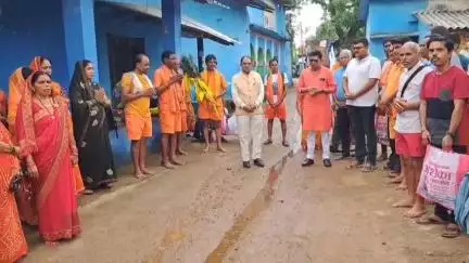 दर्राभांठा में कांवरिया संघ ने 52 श्रद्धालुओं को बाबा धाम दर्शन व जलाभिषेक के लिए रवाना किया
