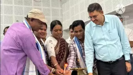 ঝাড়গ্রাম: ঝাড়গ্রামে দশম ও দ্বাদশ শ্রেণির পরীক্ষায় উত্তীর্ণ কৃতি শিক্ষার্থীদের সংবর্ধনা প্রদান, উপস্থিত মন্ত্রী