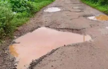 ଲାଞ୍ଜିଗଡ: ନିମ୍ନ ମାନର ରାସ୍ତା ସହିତ ପାନୀୟଜଳ ସମସ୍ୟାକୁ  ନେଇ ବାତେଲିମା ପଞ୍ଚାୟତବାସୀଙ୍କ ପ୍ରତିକ୍ରିୟା।#jansamasya
