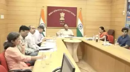 टोंक: मुख्य निर्वाचन अधिकारी नवीन महाजन ने वीडियो कांफ्रेंसिंग के माध्यम से टोंक कलेक्टर सहित अधिकारियों की बैठक ली, दिए निर्देश
