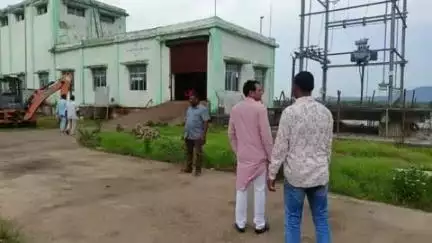 ଜୁନାଗଡ: ଗୋଲାମୁଣ୍ଡା ବ୍ଲକ ର ବିଭିନ୍ନ ଗାଁ ଗସ୍ତ କରି ଉନ୍ନୟନ ମୂଳକ କାର୍ଯ୍ୟ ର ତଦାରଖ କଲେ ଜୁନାଗଡ଼ ବିଧାୟକ