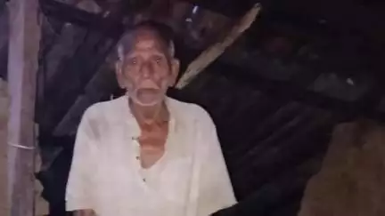হুড়া: প্রবল বর্ষণের কারনে হুড়মুড়িয়ে ভেঙ্গে পড়ল পড়াশিয়া গ্রামের বিশ্বনাথ পালের একমাত্র বসবাস করার বাড়িটি #jansamasya