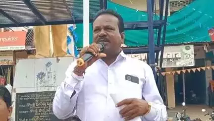 బిచ్కుంద: పోషన్ యాప్ ను తొలగించాలనీ డిమాండ్ చేసిన సిఐటియు జిల్లా కమిటీ సభ్యుడు  సురేష్ గొండ