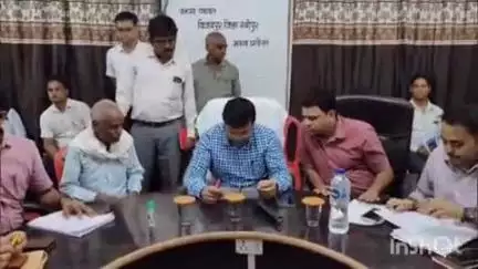विजयपुर: विजयपुर में कलेक्टर ने सुनी जनता की पीड़ा, मौके पर ₹4 लाख के ईपीओ बांटे, दिव्यांग को मिला बीपीएल का लाभ