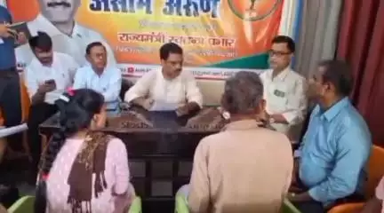 कन्नौज: कन्नौज में राशन घटतौली को लेकर राज्यमंत्री ने सख्त रुख अपनाया, कहा- कम राशन मिलने पर करें शिकायत, होगी कार्रवाई