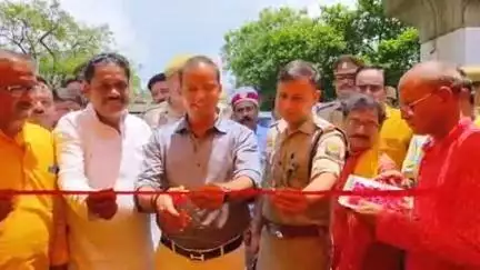 ज्ञानपुर: भदोही में कांवड़ियों की सेवा के लिए शिविर का भव्य शुभारंभ, डीएम-एसपी ने किया उद्घाटन