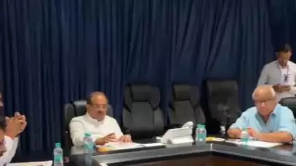 माजलगाव: जायकवाडी धरणातून माजलगाव धरणात पाणी सोडा आमदार प्रकाश सोळंके यांची जलसंपदा मंत्री विखे पाटील यांच्याकडे मागणी