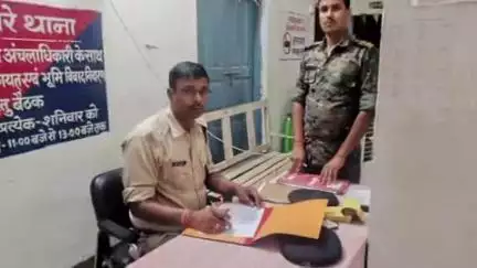 भोरे: भोरे थाना: रात्री गश्त पर निकले पुलिस अधिकारियों की पुलिस इंस्पेक्टर ने की ड्यूटी चेकिंग, दिए दिशा निर्देश