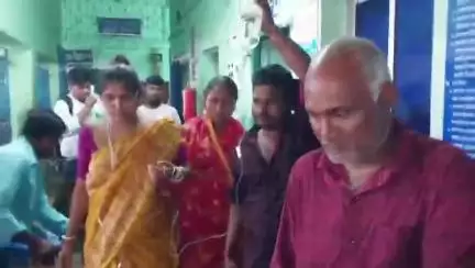 কুলতলি: মৈপিঠ কোষ্টাল থানার কিশোরী মোহনপুরের সাপের কাঁটা রোগী গেল ওঝার কাছে, অবস্থার অবনতি হতে ফিরলো হাসপাতালে