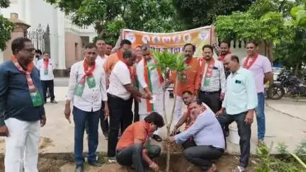 ब्यावर: ब्यावर में भाजपा ने पौधारोपण अभियान शुरू किया, पर्यावरण संरक्षण का दिया संदेश