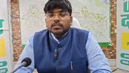 जामताड़ा: जामताड़ा जिला प्रशासन ने आकाशीय बिजली और भारी बारिश को लेकर अलर्ट जारी किया, लोगों से घरों में रहने की अपील