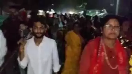 सोहागपुर: ग्राम सेमरी हरचंद पहुंची जटाशंकर कावड़ यात्रा, ग्रामीणों ने किया भव्य स्वागत
