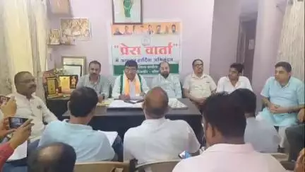 जांजगीर: जांजगीर के हाउसिंग बोर्ड कॉलोनी में विधायक कार्यालय में कांग्रेस कमेटी द्वारा प्रेस वार्ता की गई