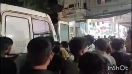 बंडा: नगर के गर्ल्स स्कूल के पास बाइक चालक ने व्यक्ति को मारी टक्कर, दोनों गंभीर रूप से घायल