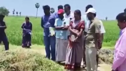 ఏమమ్మా.. పనులు కల్పిస్తున్నారా..ఉపాధి కూలీలతో కలెక్టర్ ఆనంద్..అల్లూరులో కలెక్టర్ సుడిగాలి పర్యటన