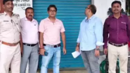तरारी: तरारी प्रखंड के मोपती बाजार में फर्जी क्लीनिकों पर प्रशासन का शिकंजा, कई बंद पाए गए, जांच टीम की पहुंचने पर मचा हड़कंप