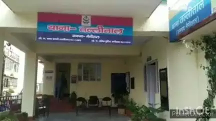 नैनीताल: तल्लीताल क्षेत्र में एक युवक को शराब के नशे में वाहन चलाना पड़ा महंगा, पुलिस ने चालक की कार्रवाई कर वाहन किया सीज