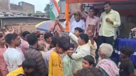 ভগবানগোলা ১: মোহাম্মদপুর অঞ্চলের রুহি মারিতে তৃণমূল ছেড়ে কংগ্রেসে বড়সড় যোগদান, দাবি কংগ্রেস নেতৃত্বের