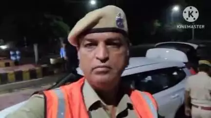 डीडवाना: डीडवाना में भारी बारिश के बीच पुलिसकर्मियों ने की विशेष नाकाबंदी, जिला पुलिस अधीक्षक स्वयं रहे उपस्थित