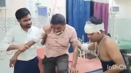 लातेहार: लातेहार और मनिका बॉर्डर के पास पलटी बोलेरो, हादसे में घायल दो लोगों का सदर अस्पताल में इलाज जारी