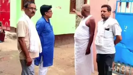 बिहटा: अहियापुर गांव में कचहरी सचिन की मौत पर भाजपा ओबीसी मोर्चा के राष्ट्रीय महामंत्री ने परिजनों से मिलकर शोक जताया