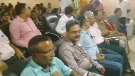 भगवानपुर: भगवानपुर के लक्ष्मी नारायण महाविद्यालय में 69वें स्थापना दिवस पर दीप प्रज्वलित कर समारोह का उद्घाटन किया गया