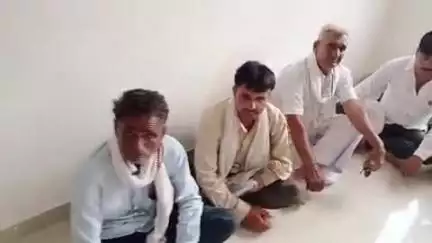 निवाई: जयपुर मानसरोवर में 6 अक्टूबर को किसान हुंकार रैली को लेकर निजी महाविद्यालय में किसानों की बैठक आयोजित हुई
