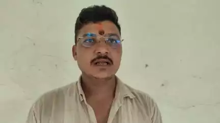 कोरांव: खाद कालाबाजारी और महंगे दामों को लेकर भारतीय किसान संघ के जिला मंत्री ने दिया बयान, कार्रवाई की मांग की