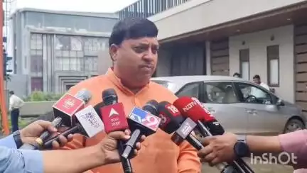 नाशिक: वादग्रस्त विधानाबद्दल माफी मागा, अन्यथा कायदेशीर कारवाईला सामोरे जा; मनसे शहराध्यक्ष कोंबडेंची खासदार दुबे यांना नोटीस