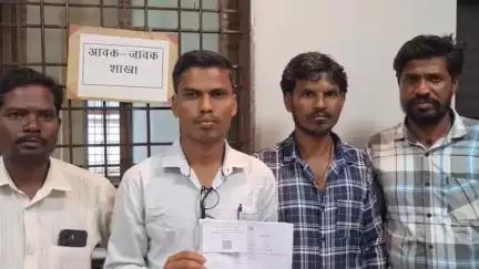 कोंडागांव: अमोड़ीपारा स्कूल में शिक्षकों की कमी, लोगों ने प्रधान पाठक को मूल संस्था में वापस बुलाने की कलेक्टर से की मांग