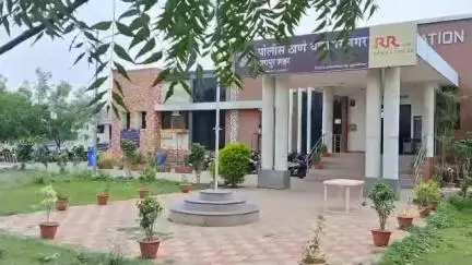 नागपूर शहर: यशोधरानगर हद्दीत 14 वर्षीय अल्पवयीन मुलीला इशारे, मुलीच्या आईने हटकले असता आईचाच केला विनयभंग
