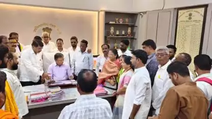 पुसद: प्रवीण गायकवाड यांच्यावर जीवघेणा हल्ला करणाऱ्यांवर मोक्कांतर्गत कारवाई करा; उपविभागीय अधिकारी यांना निवेदन