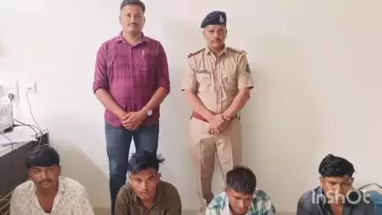 માણસા: અનોડિયા પુલ ખાતે વિદેશી દારૂના જથ્થા સાથે 4 ઈસમો ઝડપાયા: રૂ.2 લાખથી વધુનો મુદ્દામાલ કબ્જે કરાયો