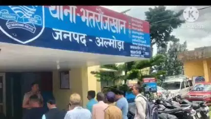 भिकियासैन: भतरौंजखान में थानाध्यक्ष ने ग्राम प्रहरियों की ली बैठक, पंचायत चुनाव के दृष्टिगत अलर्ट रहने के दिए निर्देश