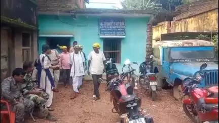 গোপীবল্লভপুর ১: সাঁওতালি ভাষায় ট্রেনিং প্রদান ও পঠনপাঠন চালু জন্য গোপীবল্লভপুরের CDPO দপ্তরে দাবি জানাল ভারত জাকাত মাঝি পারগানা মহল