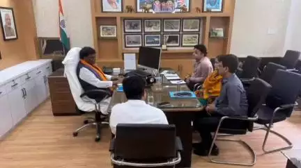 ଝାରସୁଗୁଡା: ଜିଲ୍ଲାରେ ପ୍ରସ୍ତାବିତ ୧୦୦ ବେଡ୍ ବିଶିଷ୍ଟ ESIC ହସ୍ପିଟାଲ ସମ୍ପର୍କିତ ବୈଠକ ଭୁବନେଶ୍ୱରରେ ଅନୁଷ୍ଠିତ, ଯୋଗଦେଲେ ବିଧାୟକ