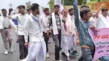 कुशलगढ़: कुशलगढ़ में भील प्रदेश की मांग को लेकर भील प्रदेश मुक्ति मोर्चा के बैनर तले निकाली गई रैली, सौंपा ज्ञापन