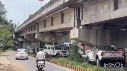 આણંદ શહેર: વિદ્યાનગર પાસે આવેલ જનતા ઓવરબ્રિજનું નાયબ મ્યુનિસિપલ કમિશનરે નિરીક્ષણ કર્યું