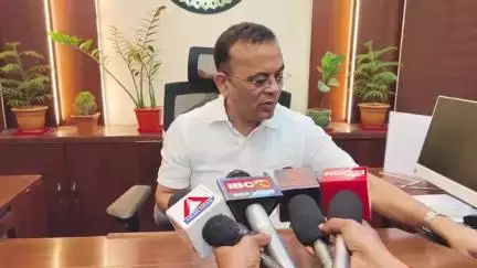 नवागढ़: नवागढ़ ब्लॉक सहित जिले के अन्य ब्लॉकों का कलेक्टर ने स्कूलों और आंगनबाड़ी केंद्रों का किया निरीक्षण