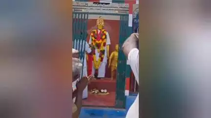 விருதுநகர்: அல்லம்பட்டி காமராஜர் பிறந்த நாள் காமராஜர் சிலைக்கு அஇஅதிமுக தொண்டர் மீட்புக் குழு ஓபிஎஸ் அணி சார்பில் ‌மரியாதை